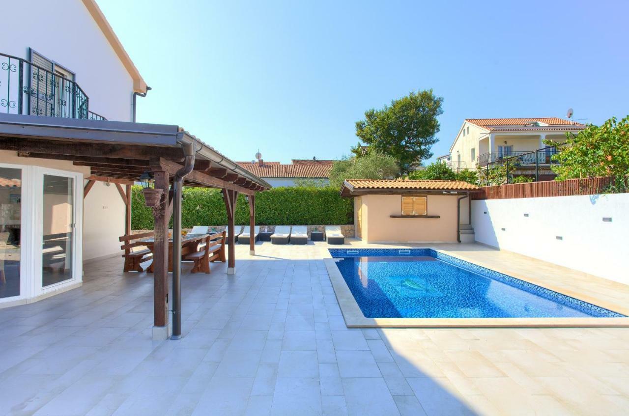 Villa Tereza Малинска Экстерьер фото